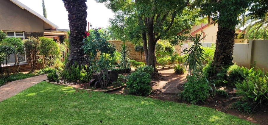 7 Bedroom Property for Sale in Flamwood North West